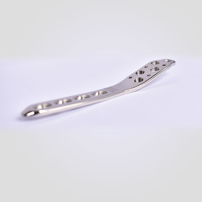 PLACA ANATOMICA TIBIA DISTAL MEDIAL 3.5 EN ACERO Y EN TITANIO - Imagen 2