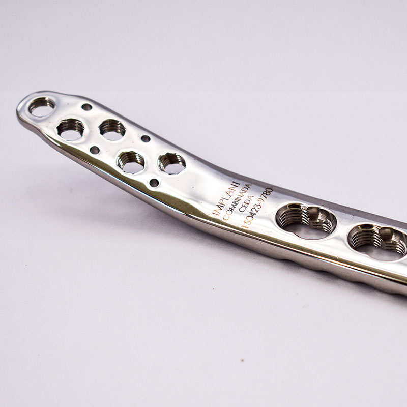 PLACA ANATOMICA TIBIA DISTAL MEDIAL COMBINADA 3.5 / 4.5 - Imagen 3